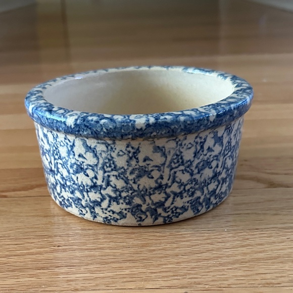 Robinson Ransbottom Pottery Stoneware Bowl Roseville Ohio Blue Cream 3" Height - Picture 1 of 9